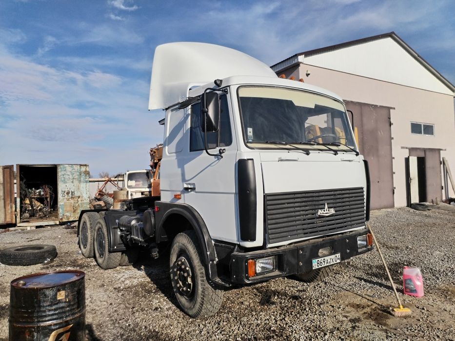 Продам Маз тягач