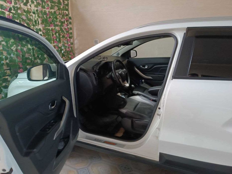 LADA XRAY Cross 1.8 (2019) — Фулл комплектация, газ, не битая, идеал