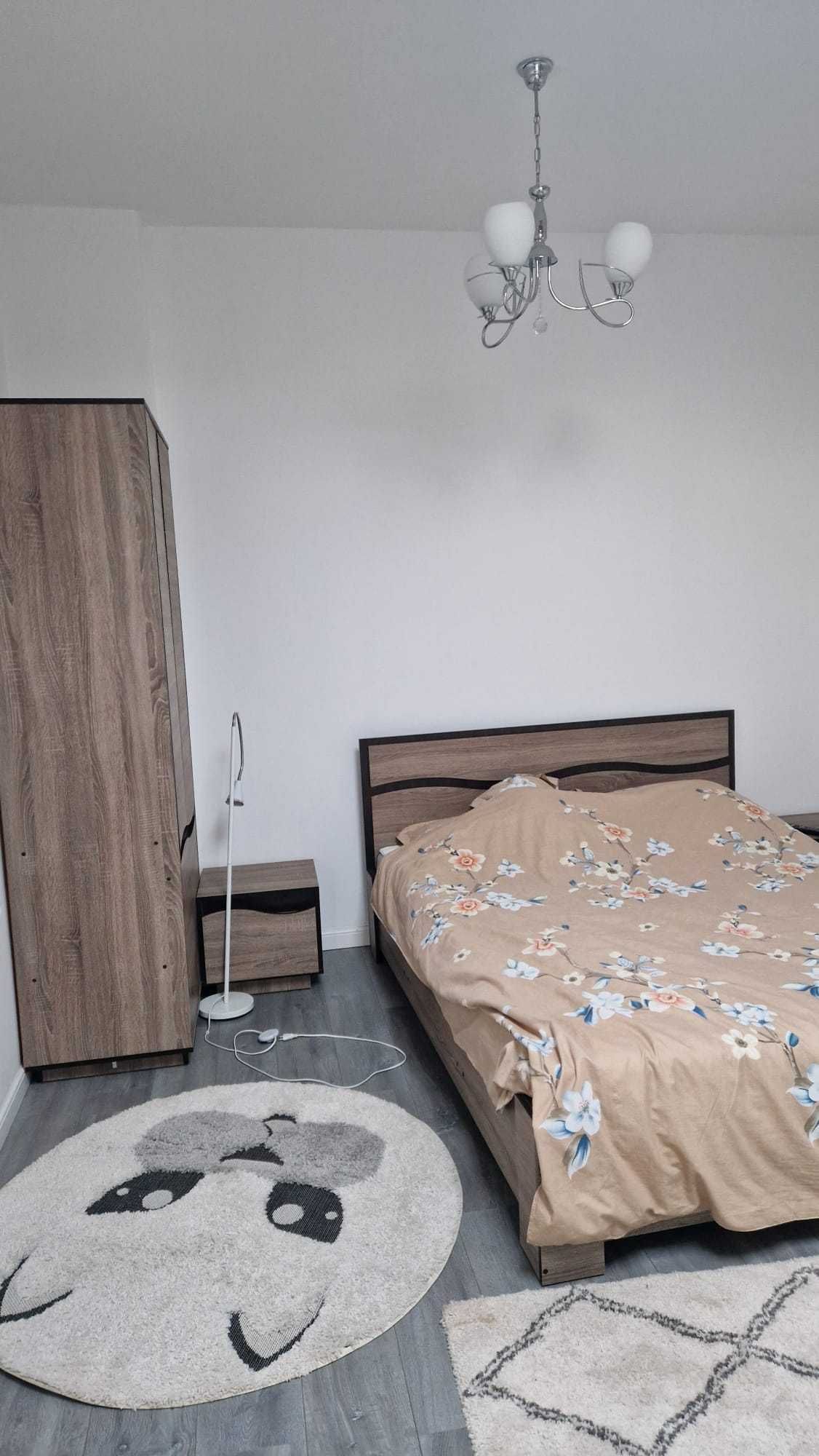 inchiriez casa cu 4 camere pentru UNTOLD
