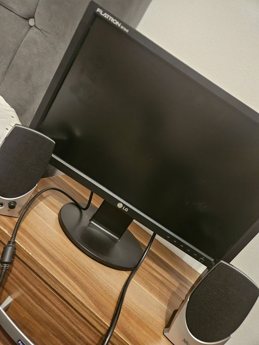 Monitor LG Flatron w1946S +boxe