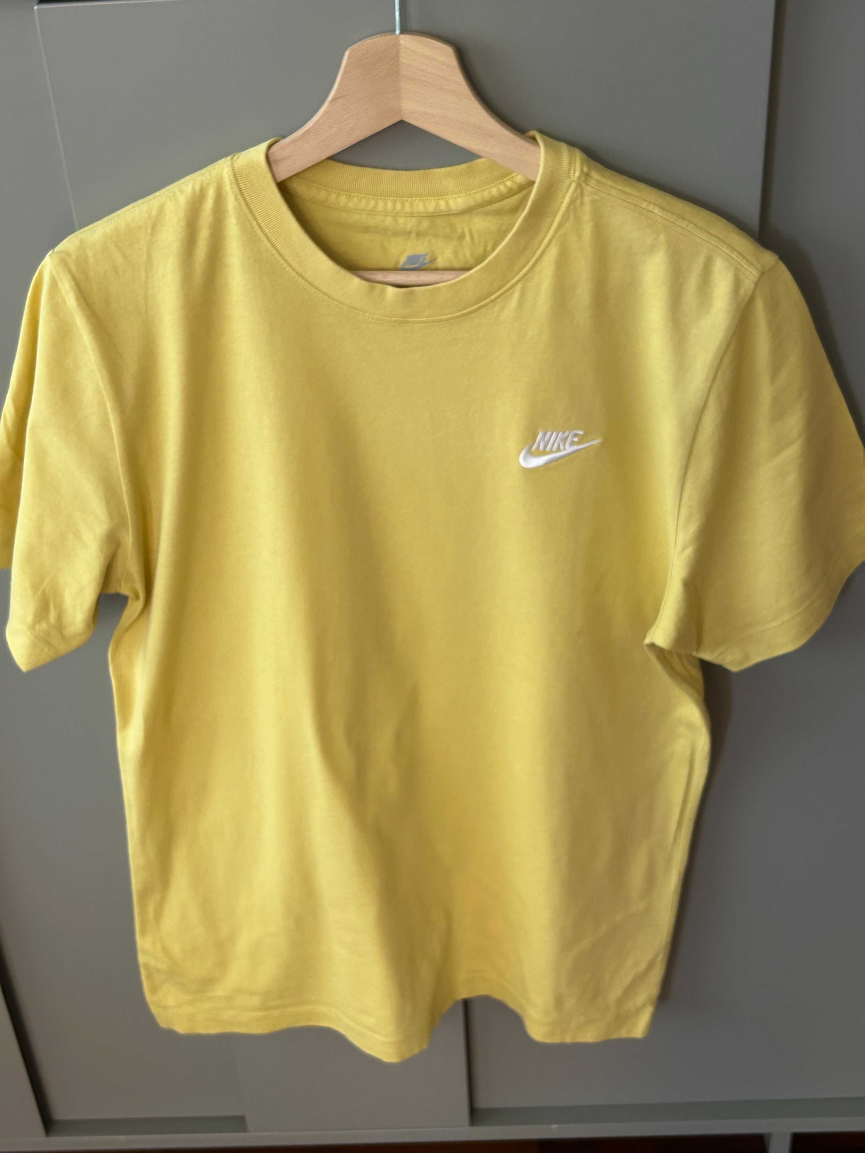 Лот от 5 тениски Nike + 1  подарък, р-р S