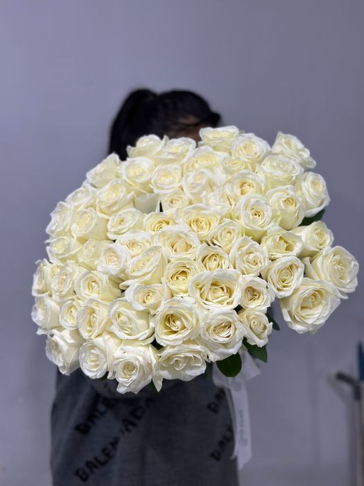 Продаю новый букет цветов срочно свежие цветы