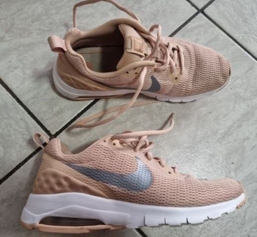 Nike Motion Lw дамски маратонки номер 38.5