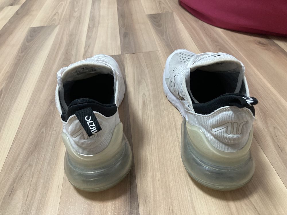 Nike Air Max 270