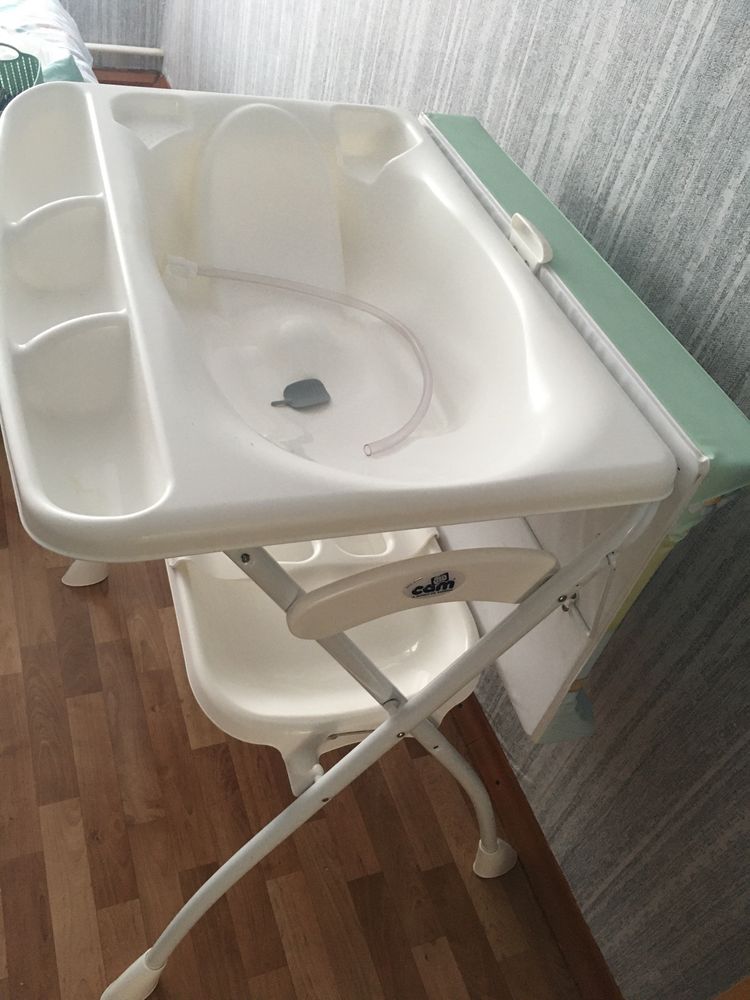 Продам Пеленальный столик+Ванночка