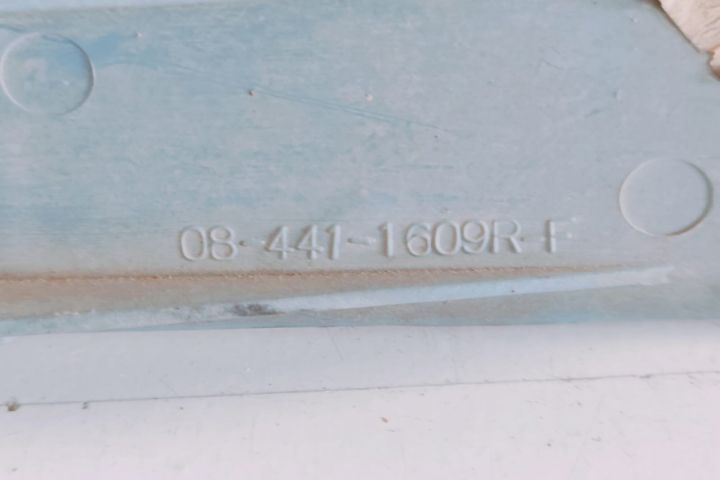 Catadioptru bara dreapta 084411609RF Volkswagen VW Golf a 3-a generat