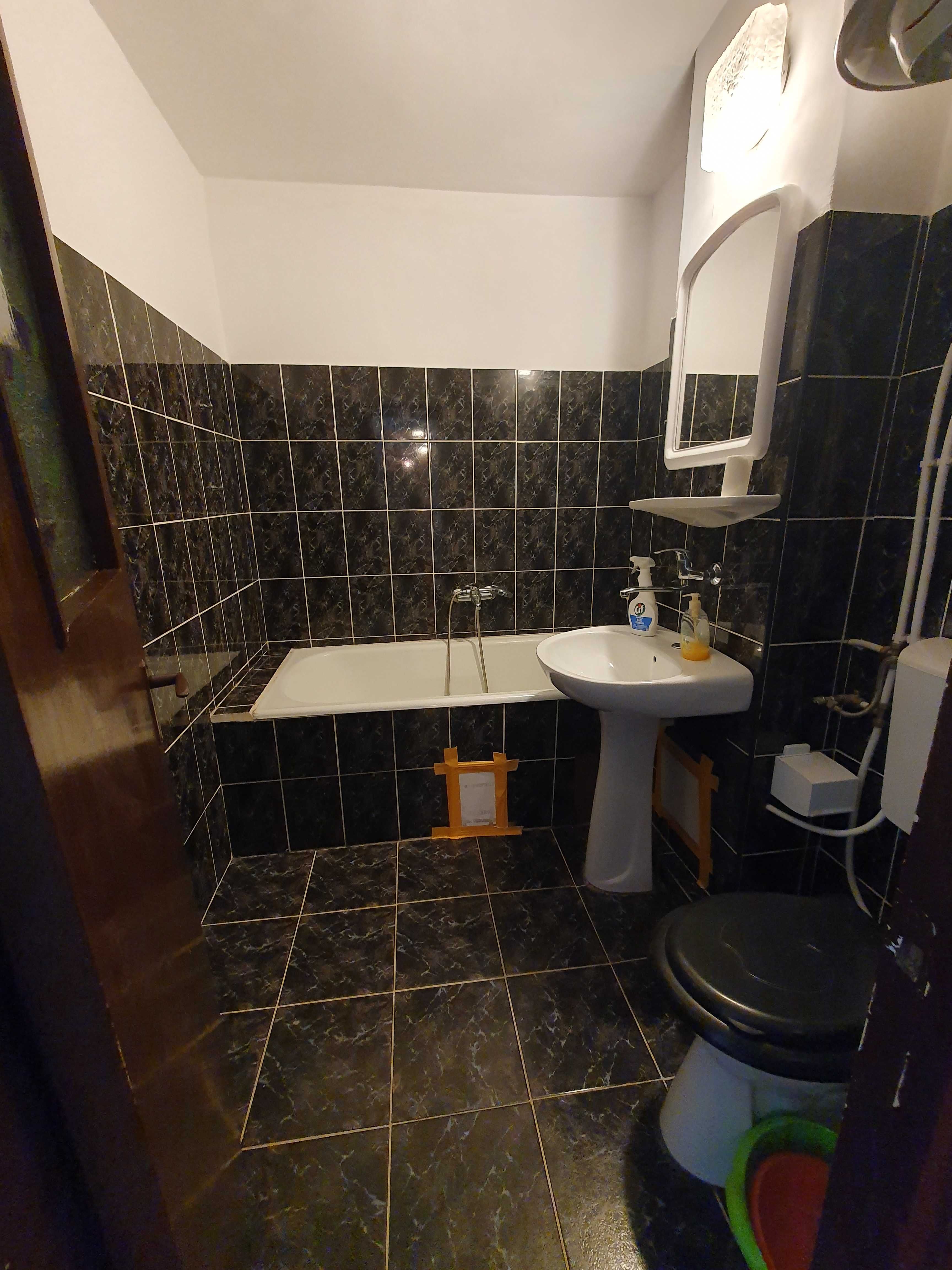 Persoana fizică vând apartament cu 4 camere str Ion Meșter nr.4