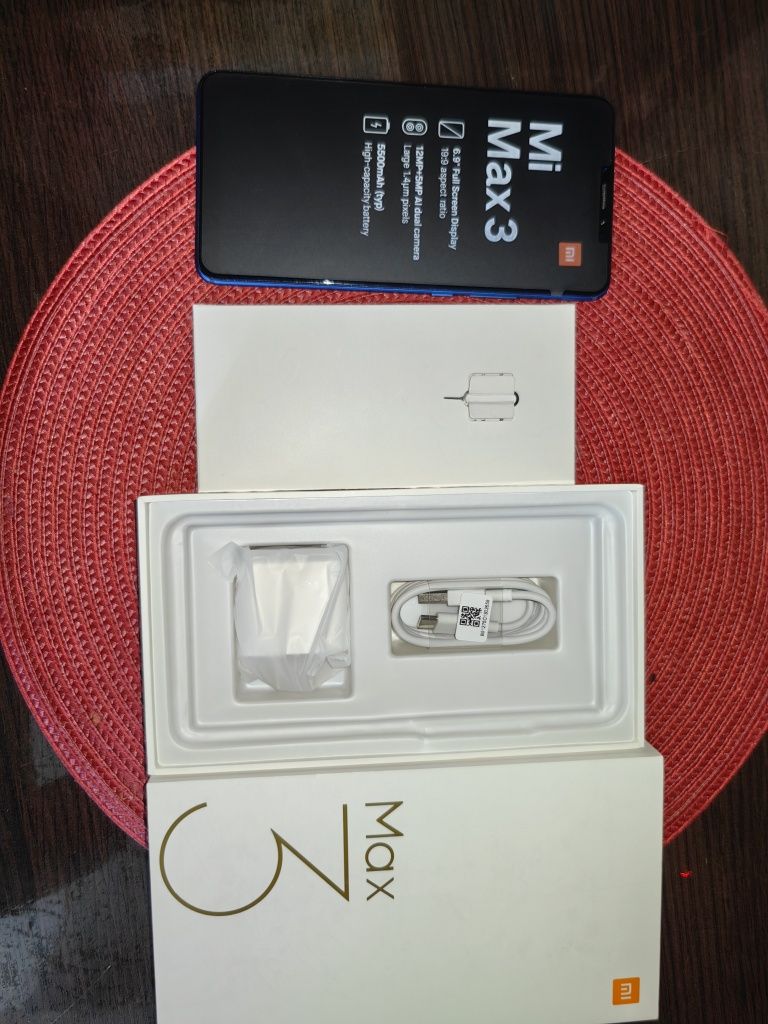 Xiaomi MI MAX 3. 6-128.