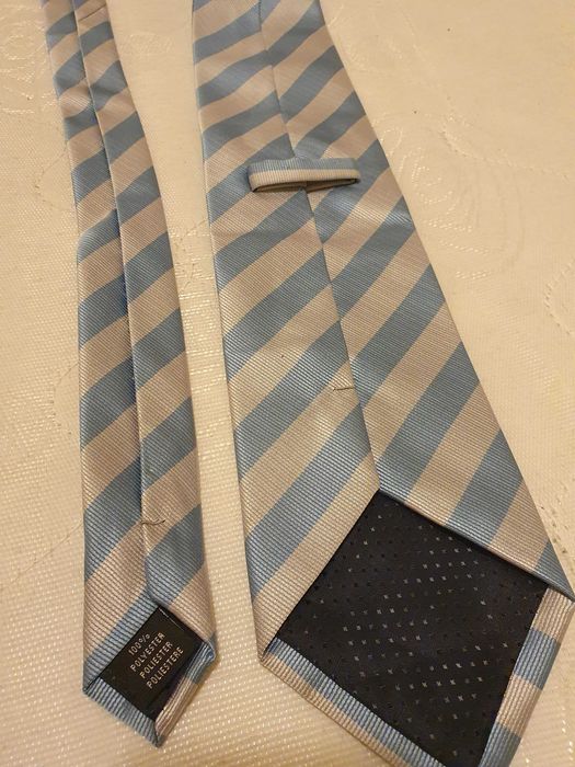 Вратовръзка - като нови - червени / синьо-сиво райе