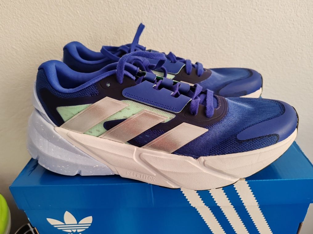 Vind Adidas mărimea 45 original