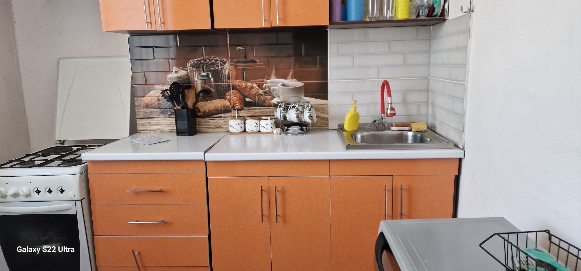 Продаю кухонную гарнитуру
