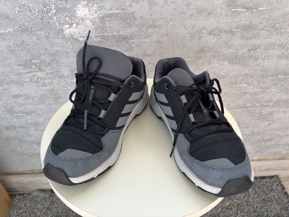 Маратонки terrex adidas 35 1/2  35 лв