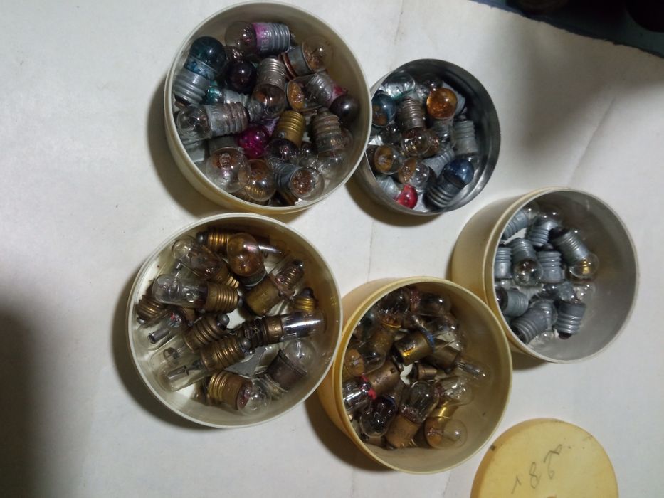 Радиолампы.   . .