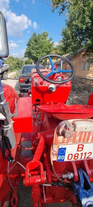 Tractor Mccormick 45 cp cu  remorca aro