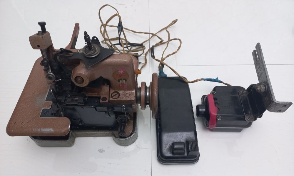 Продается оверлок