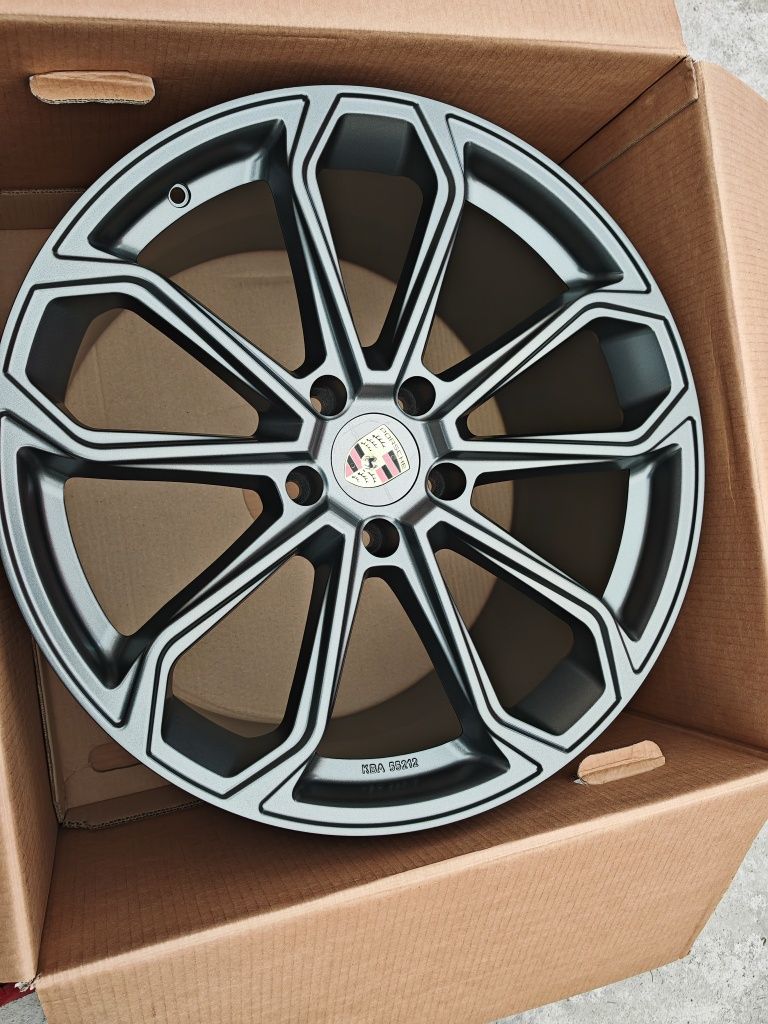 Vand jante de aliaj pentru Porsche Cayenne pe 21 marca gmp italia