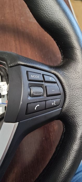 Volan sport BMW X3 F25 cu încălzire și comenzi