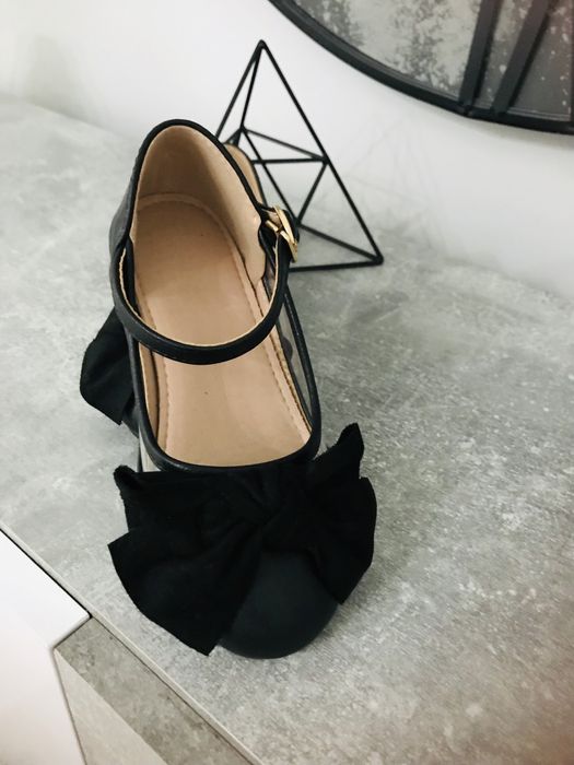Детски обуки,кецове, ботуши и пантови на zara h&m и др.