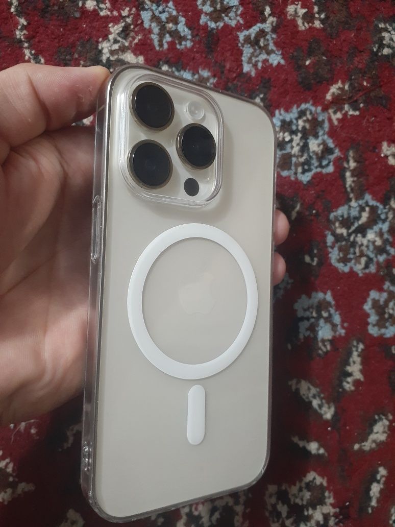 Iphone 14 pro gold