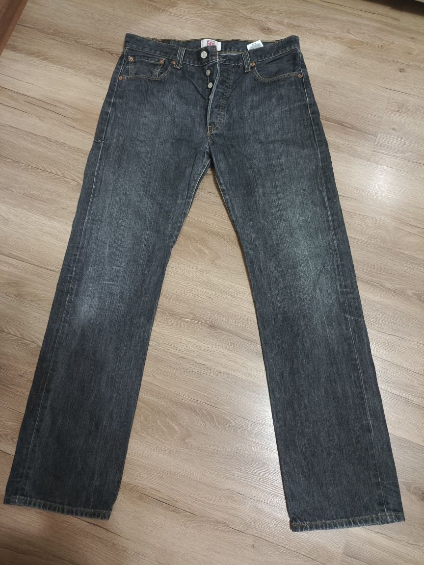 Фирменные джинсы Levi's 501