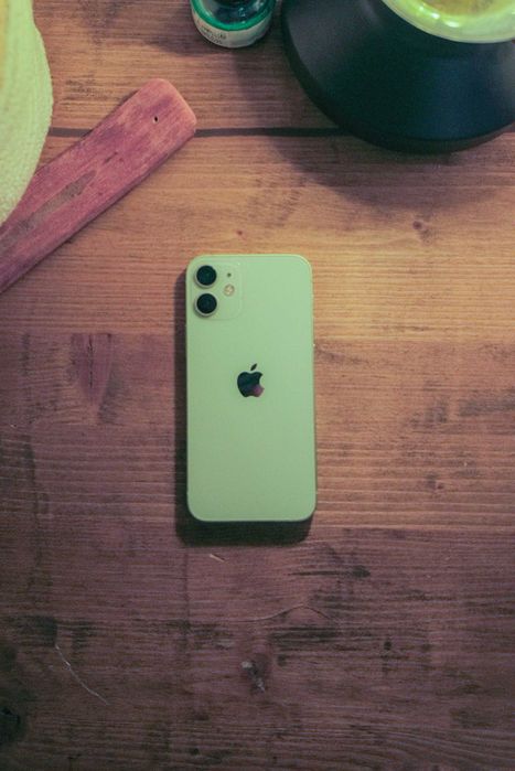 Vand telefonul personal Iphone 12 mini verde