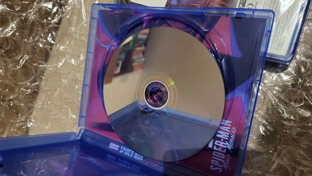 Spider-Man Miles Morales PS4 PS5 Ratchet and Clank rift aPart