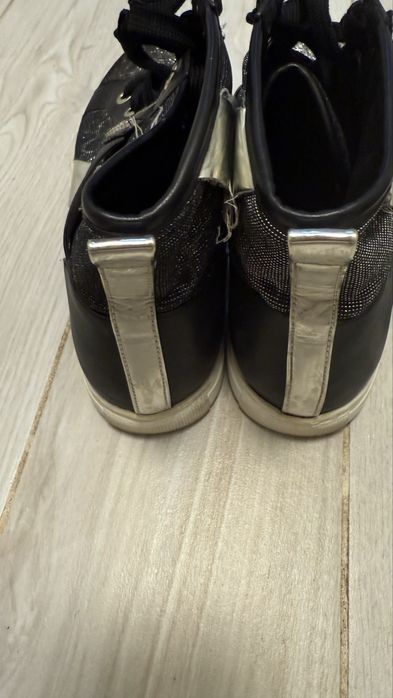 Кецове Armani,40 размер,сребърни