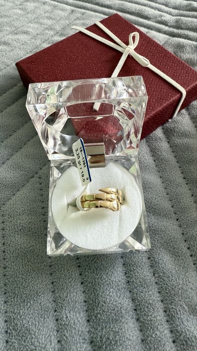 Новое золотое кольцо 3,25 грамм р,19