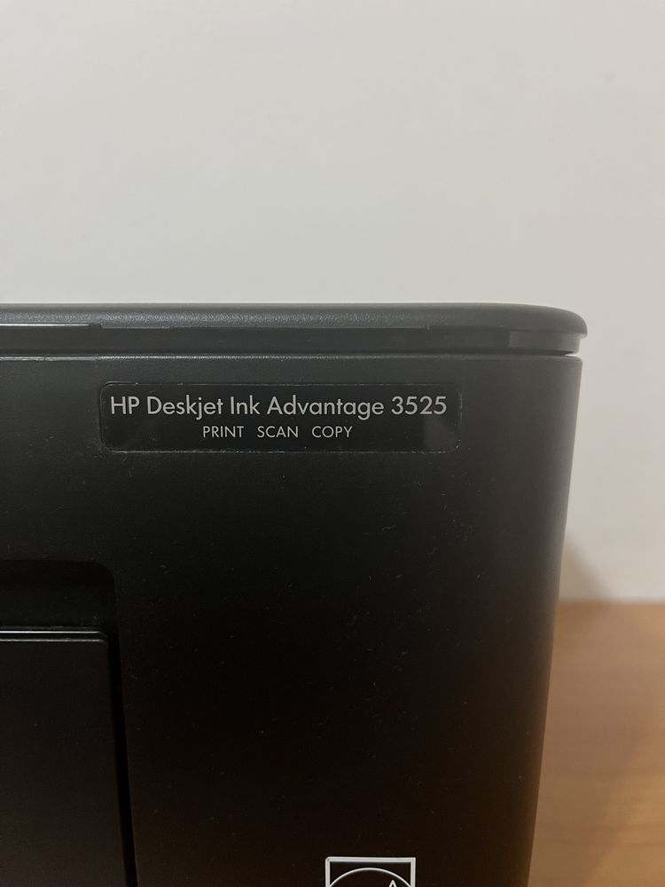 Imprimantă HP Deskjet Ink Advantage 3525