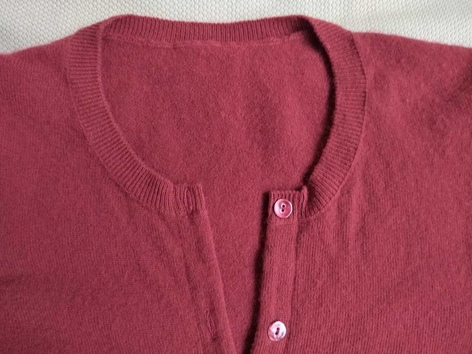 Дамска жилетка от фина вълна, размер L