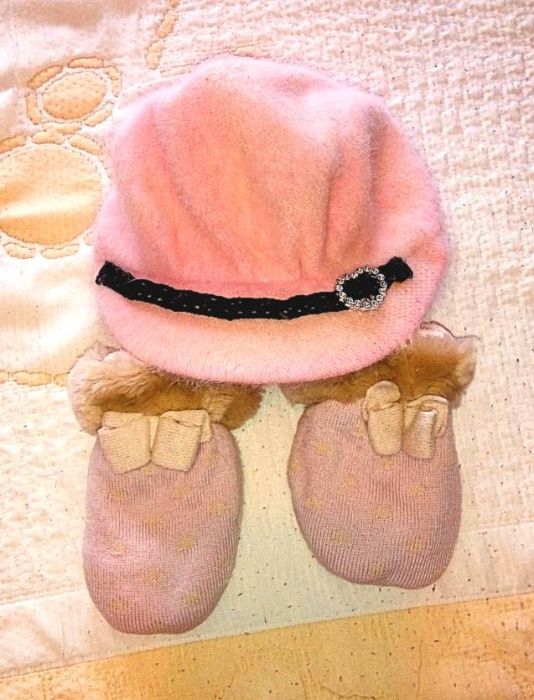 Бебешки ръкавици и шапка розови комплект