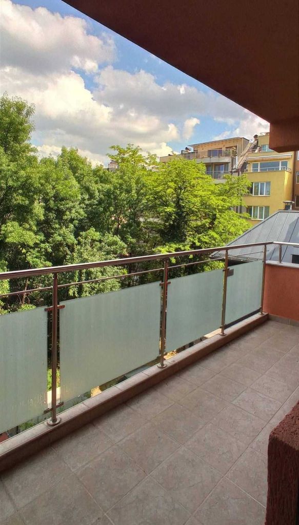 Дава се под наем Офис в София, Лозенец - 89 кв.м за 1100 € - Снимка #9