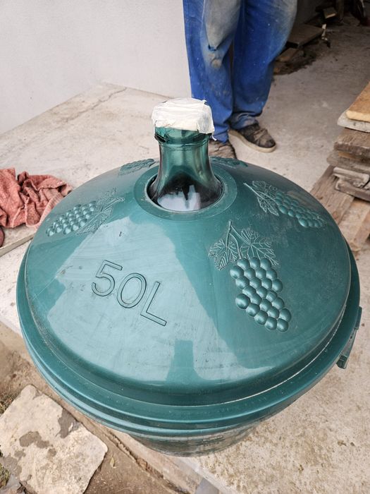 Damigeana 50 L cu cos plastic