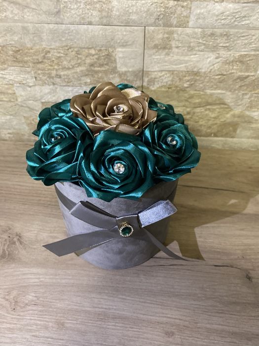 Trandafiri din satin