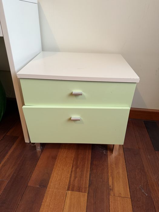 Туалетный столик тумбочка шкаф