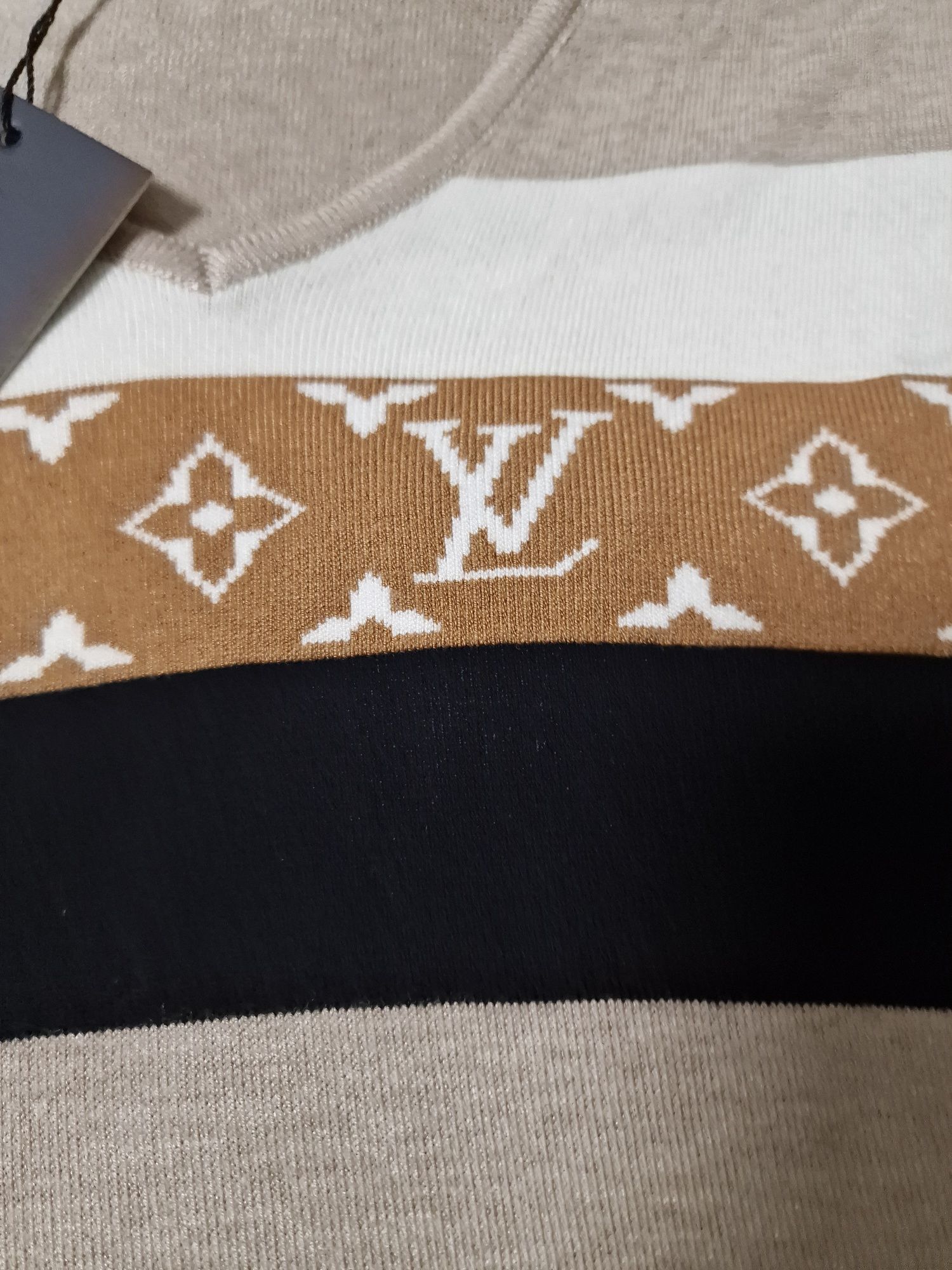 Pulover Louis Vuitton nou