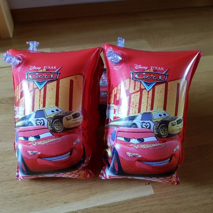 Vand aripioare pt înot Cars