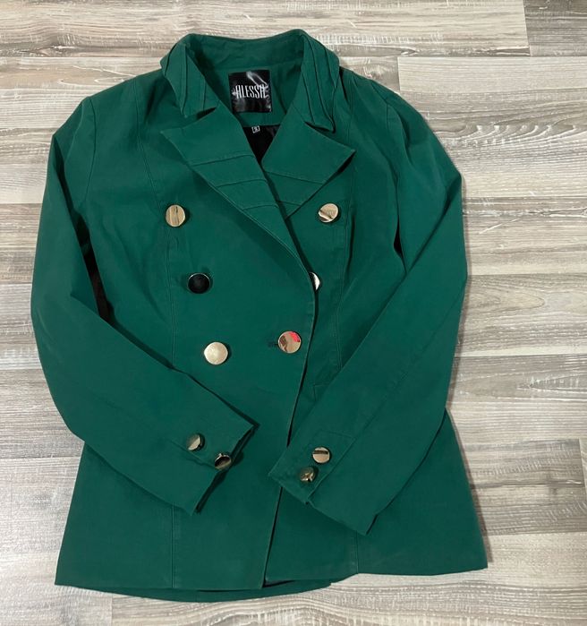 Сака и яке на Avin, Alessa  и други