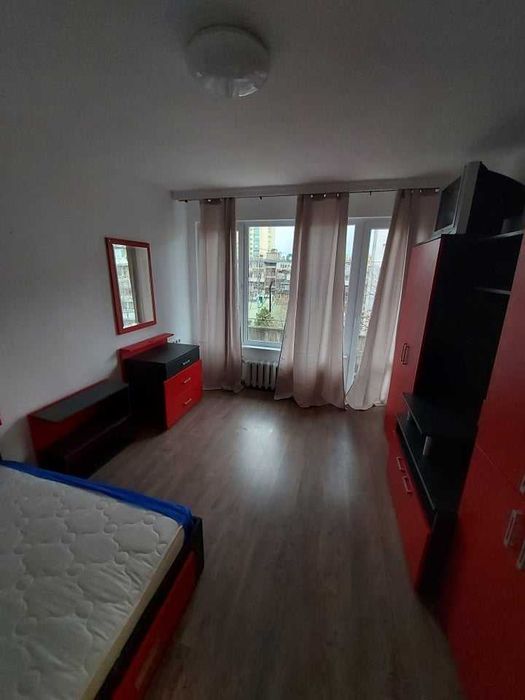 Дава се под наем Двустаен апартамент в Бургас, Център - 60 кв.м за 663 € - Снимка #1