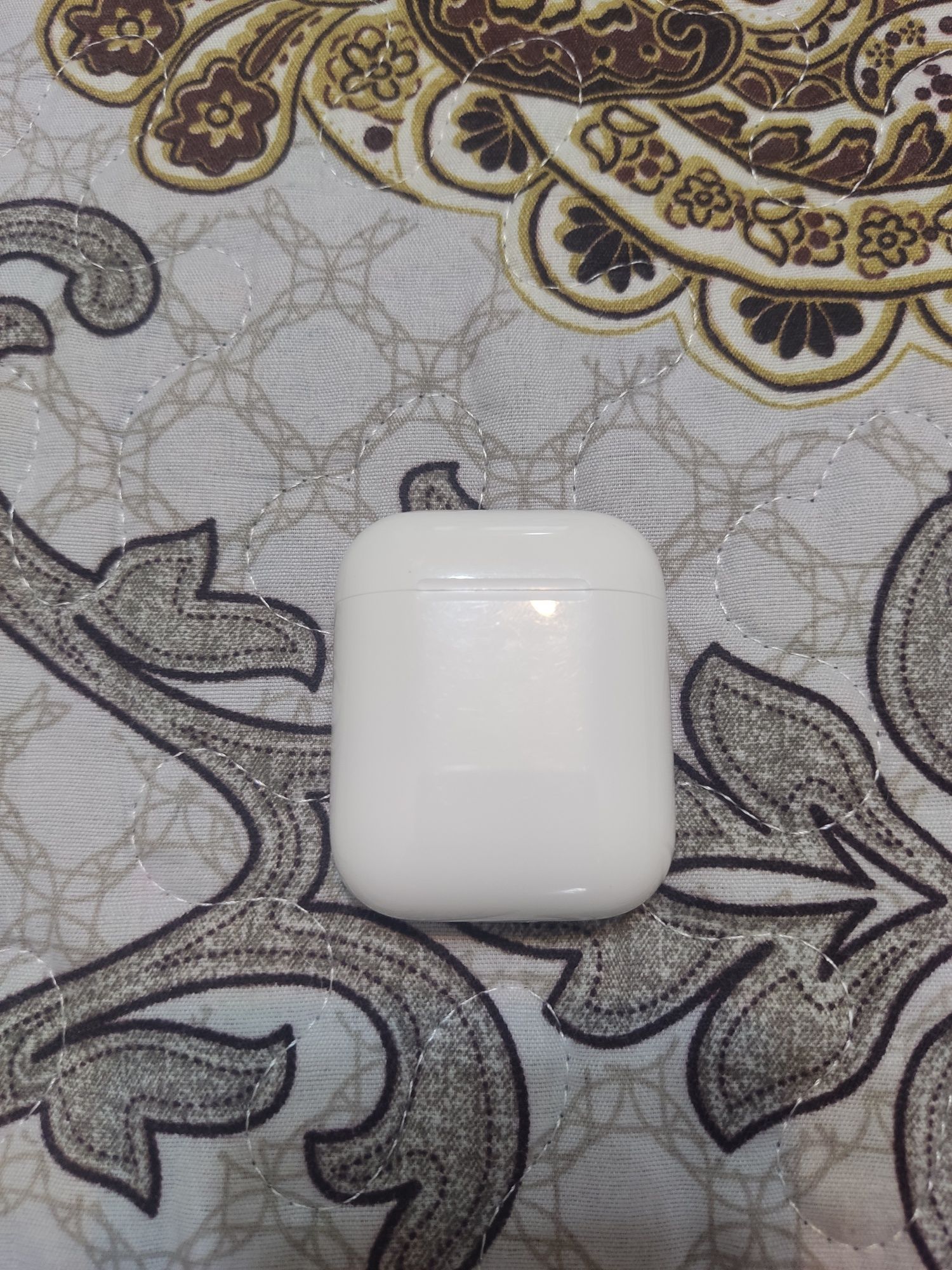 Наушники AirPods