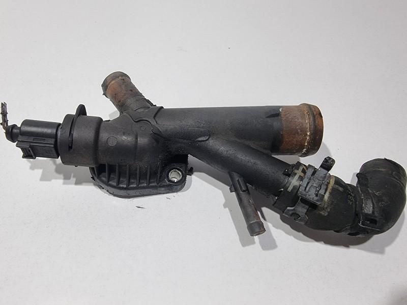 Flansa apa / distribuitor apa Volkswagen Sharan (2010-2015) [7N] 2.0 tdi CFFB 03L121131AA