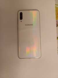 Продавам: телефон Самсунг Galaxy A70, в отлично състояние.