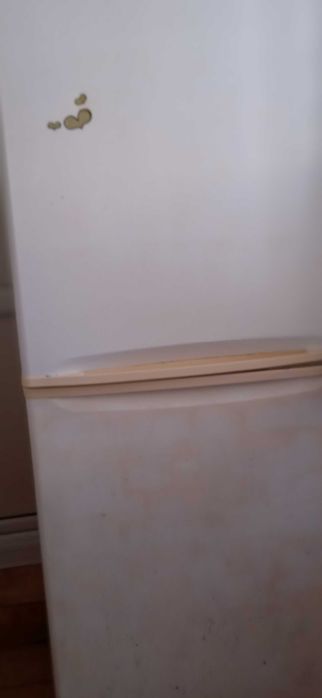 Продавам хладилник веко  ноуфрост