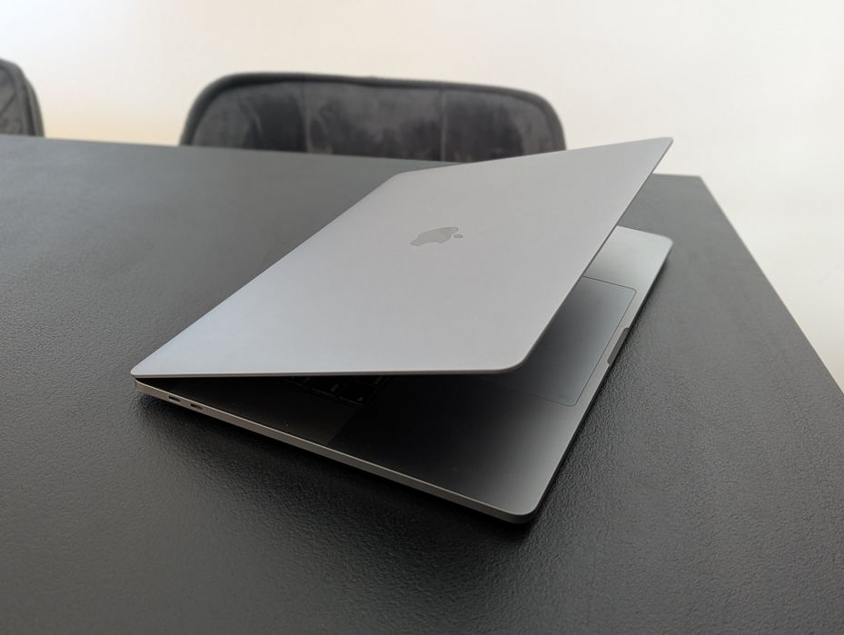 Macbook pro 2021, I9, 32GB RAM, 1TB SSD