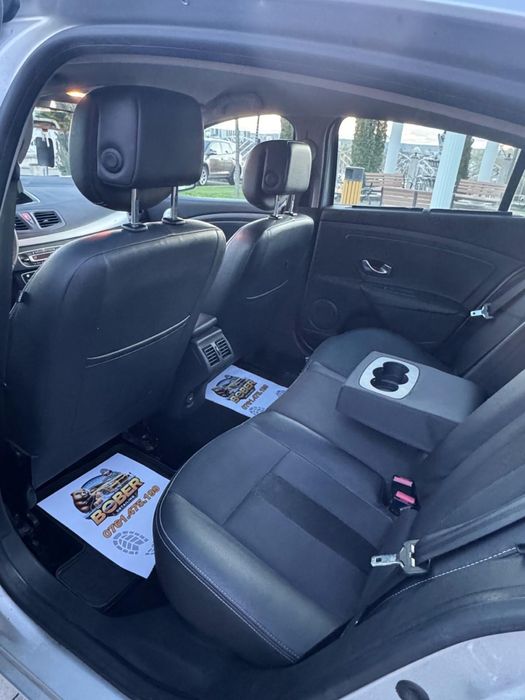 Renault Fluence 2010 navi  clima