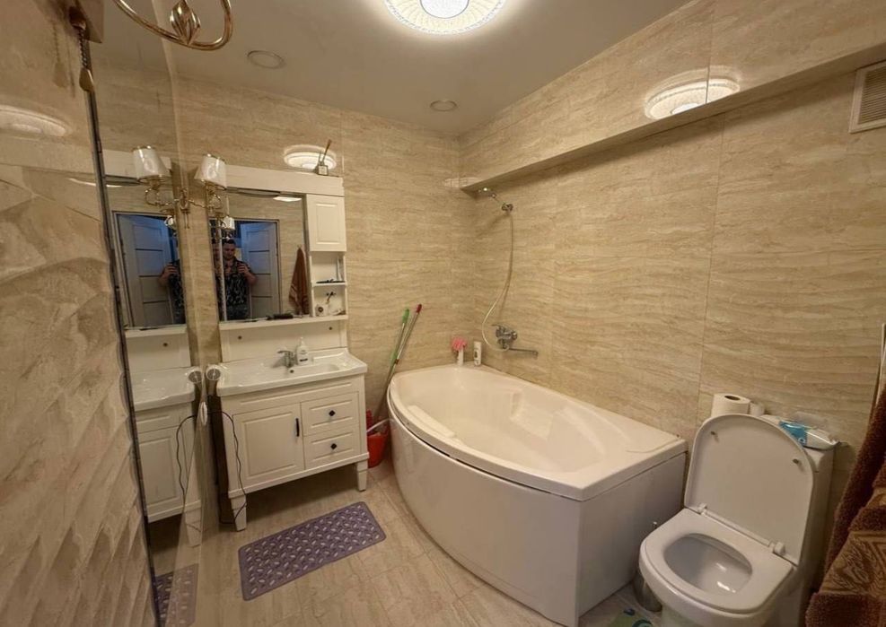 Квартира на Ц6-на Небе 1*2/2/4 общ пл 42м Евро с обстановкой