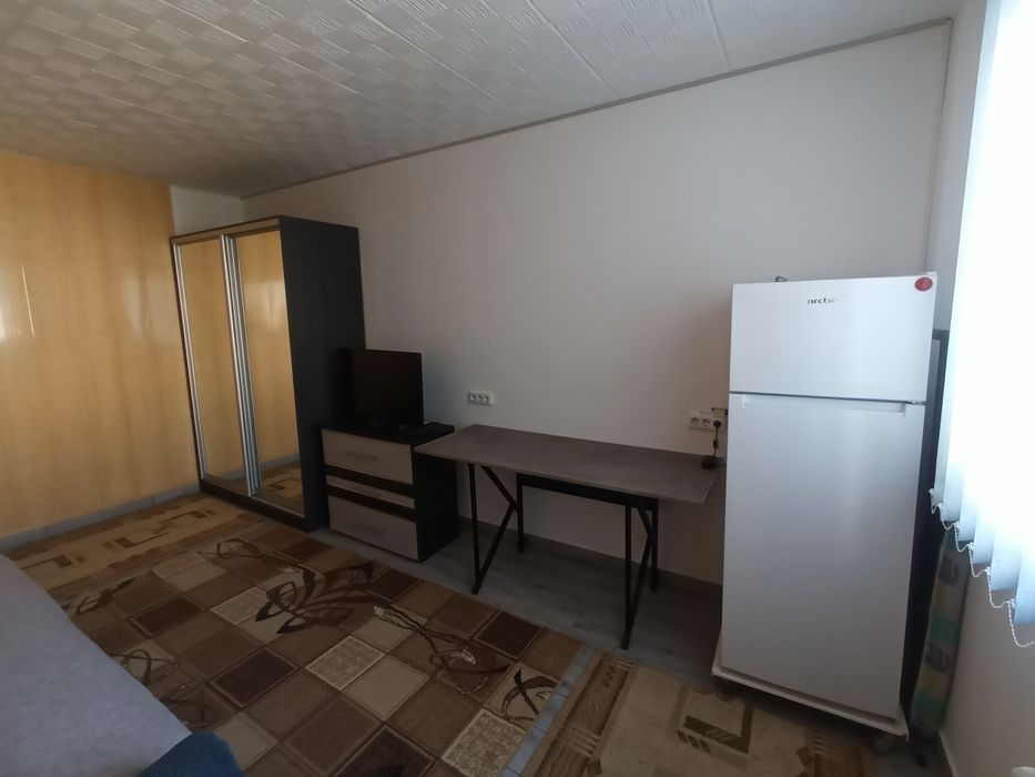 Persoană fizică închiriez garsonieră în Mircea cel Bătrân
