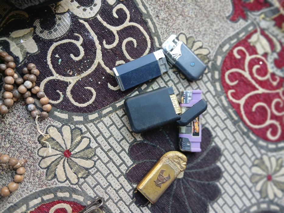 Зажигалка раздва.