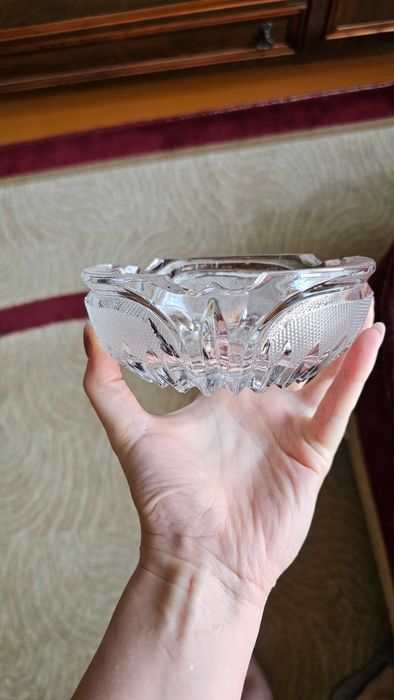 Хрустальные вазы в идеальном состоянии