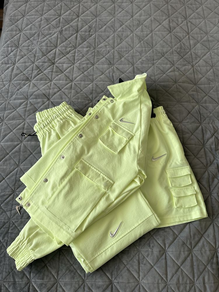 Спортен екип nike ХS